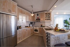 3 Paros All Season Villas