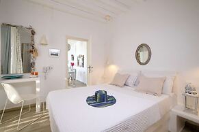 3 Paros All Season Villas