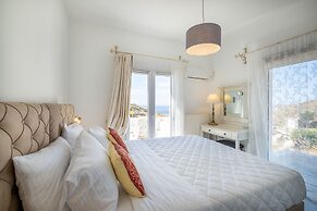 3 Paros All Season Villas