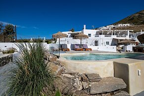 3 Paros All Season Villas