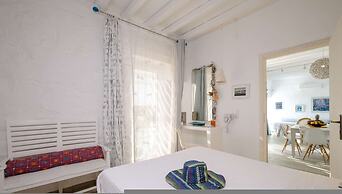 3 Paros All Season Villas