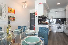 Aqui H Casa by Atlantic Holiday