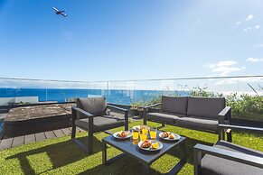 Aqui H Casa by Atlantic Holiday