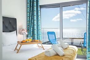 Aqui H Casa by Atlantic Holiday