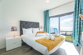 Aqui H Casa by Atlantic Holiday