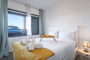 Aqui H Casa by Atlantic Holiday