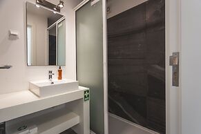 Aqui H Casa by Atlantic Holiday
