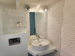 Luna Luxury Apartment in Polychrono