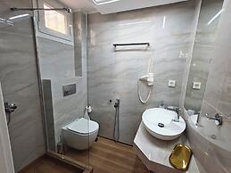 Luna Luxury Apartment in Polychrono