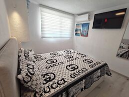 Luna Luxury Apartment in Polychrono