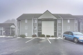 4 Mi to Dtwn Gatlinburg: Condo w/ Pool Access
