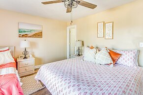 1 Mi to Ocean: Condo in North Myrtle Beach