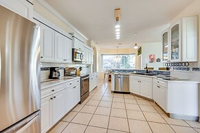 9 Mi to Flagler Beach: Home w/ Pool & Lanai!