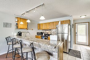 Lakefront Osage Beach Condo w/ Balcony & Pool