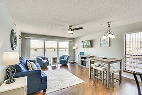Lakefront Osage Beach Condo w/ Balcony & Pool