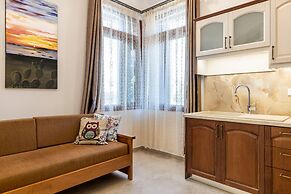 The Owl House Near Chania City Centre