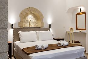 The Owl House Near Chania City Centre