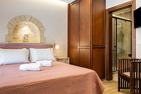 The Owl House Near Chania City Centre