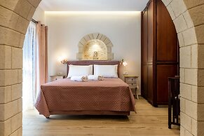 The Owl House Near Chania City Centre