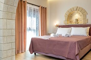 The Owl House Near Chania City Centre