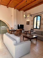 Skandalis Apartments With Pool