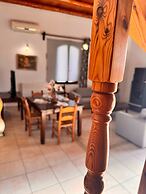 Skandalis Apartments With Pool