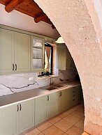 Skandalis Apartments With Pool