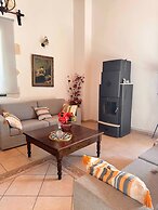 Skandalis Apartments With Pool