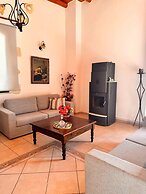 Skandalis Apartments With Pool