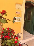 Skandalis Apartments With Pool