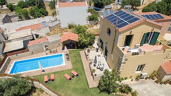 Skandalis Apartments With Pool