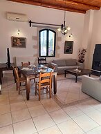 Skandalis Apartments With Pool