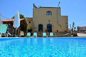 Skandalis Apartments With Pool