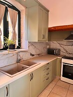 Skandalis Apartments With Pool