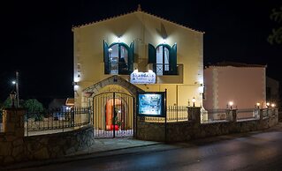 Skandalis Apartments With Pool