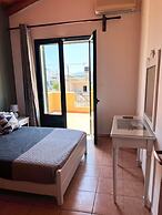 Skandalis Apartments With Pool