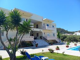Litinas Apartments With Pool