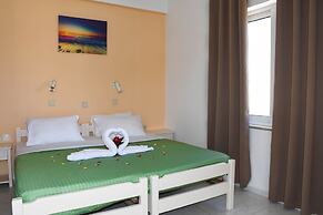 Litinas Apartments With Pool