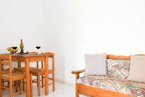 Litinas Apartments With Pool