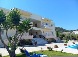 Litinas Apartments With Pool