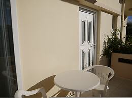 Litinas Apartments With Pool