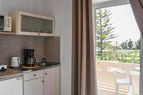 Nik Litinas Apartments With Pool