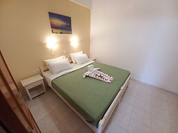 Nik Litinas Apartments With Pool