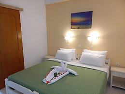 Nik Litinas Apartments With Pool