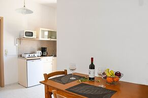 Nik Litinas Apartments With Pool