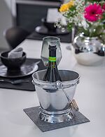 Glyfada's Cosy Apartments