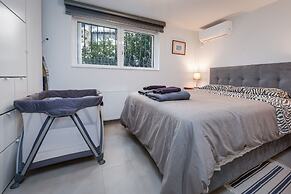 Glyfada's Cosy Apartments