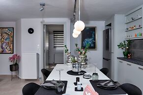 Glyfadas Luxury Design Apartments