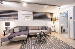 Glyfadas Luxury Design Apartments