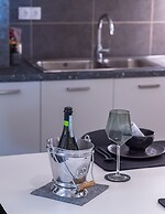 Glyfada's Cosy Apartments